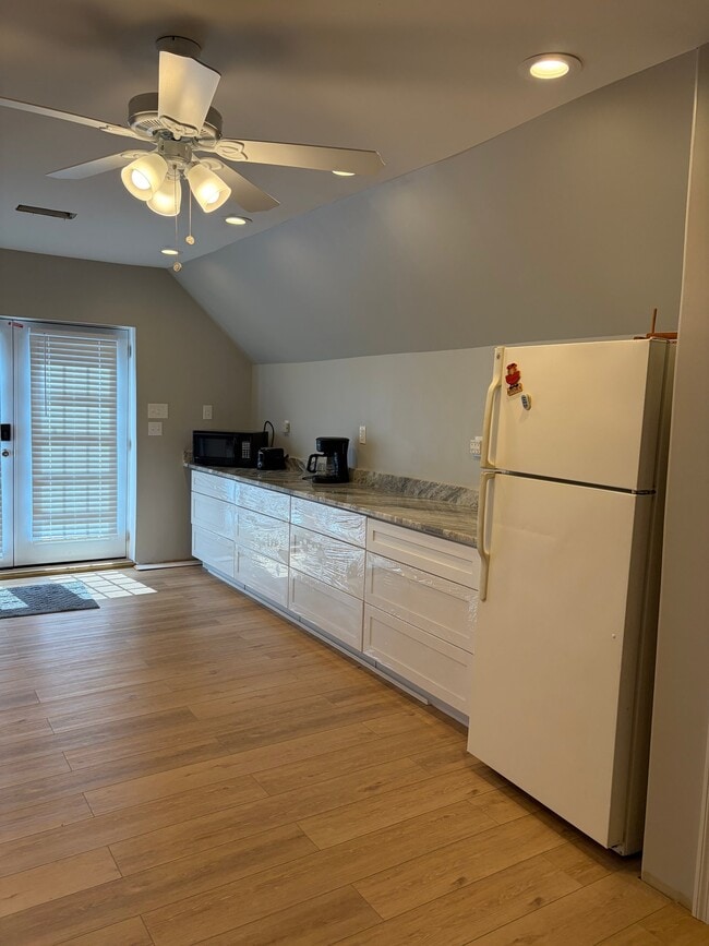 Photo - 2801 Aimar Ave