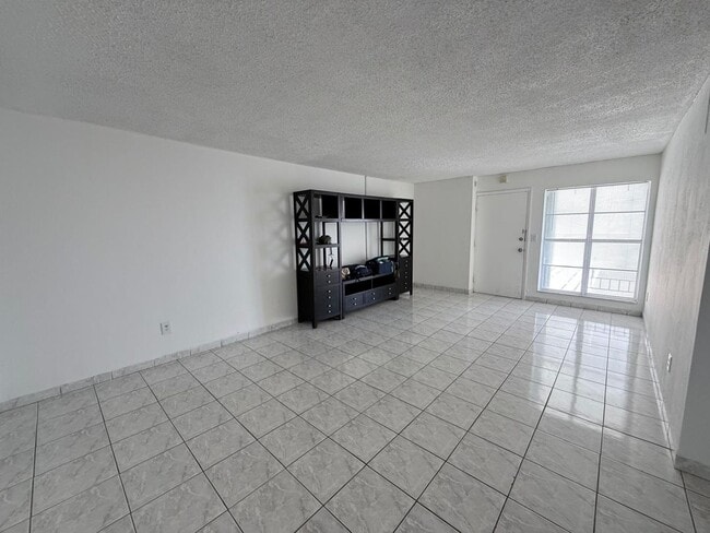 Photo - 1340 Lincoln Rd