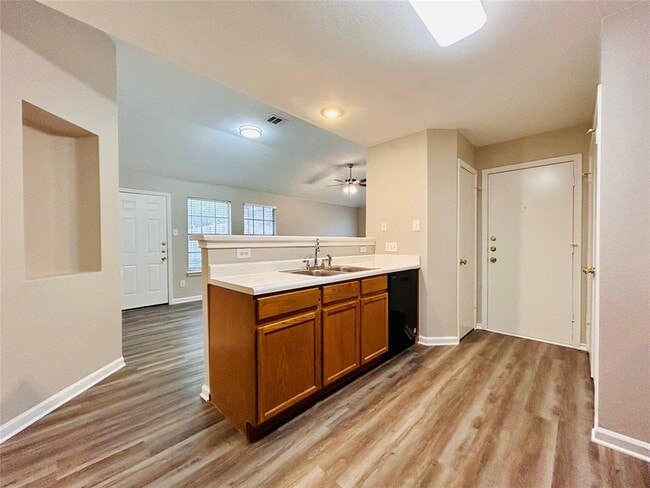 Photo - 8507 Apple Carrie Cove