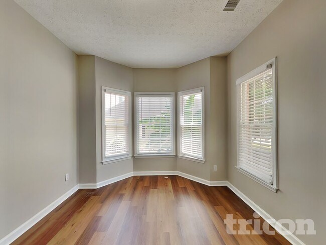 Photo - 610 Dana Pointe Ct