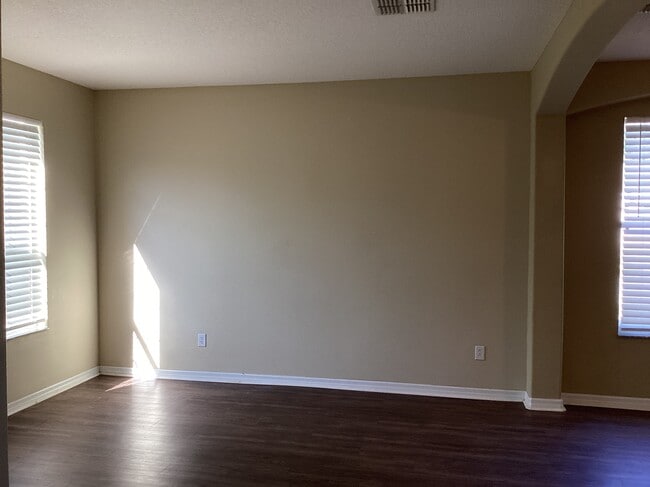 Photo - 1419 Hunterman Ln