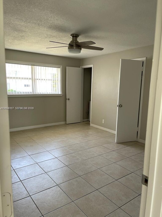 Photo - 588 Holly Dr Unit B