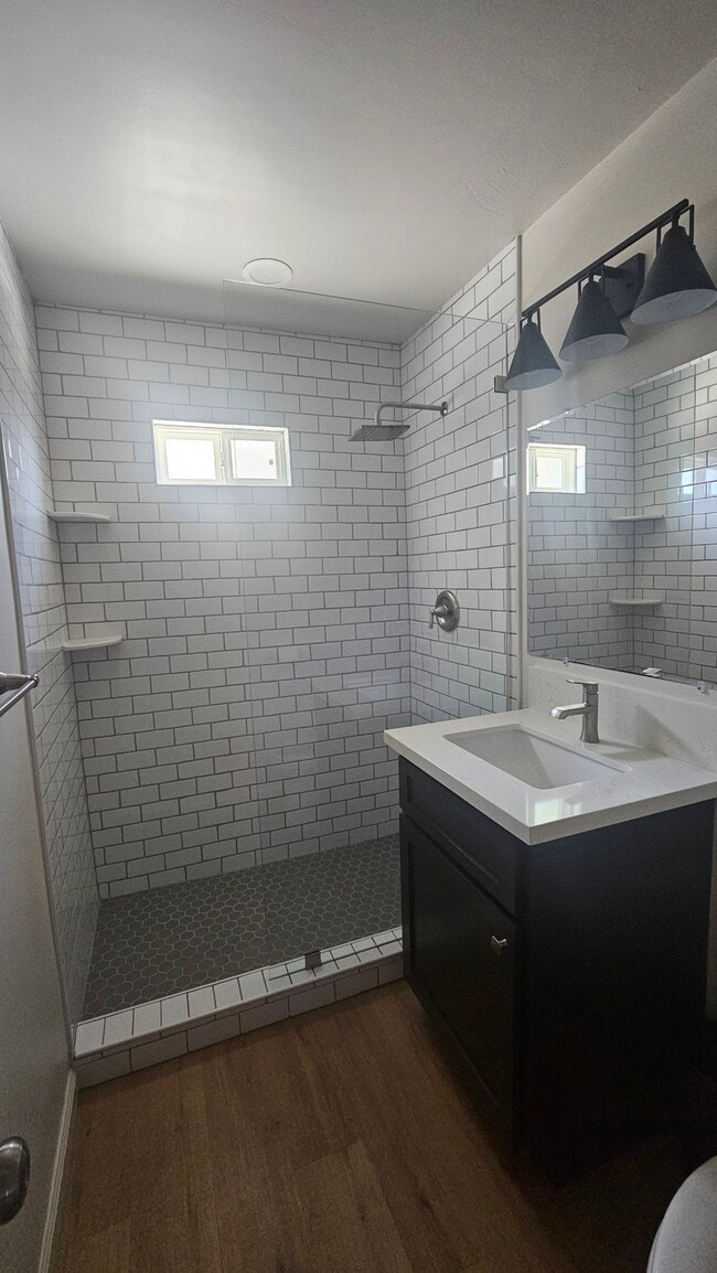 Photo - 6025 Dipper St