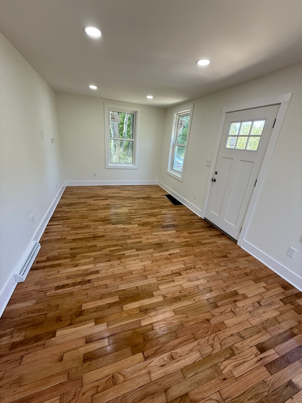 Photo - 1072 Vineland Rd