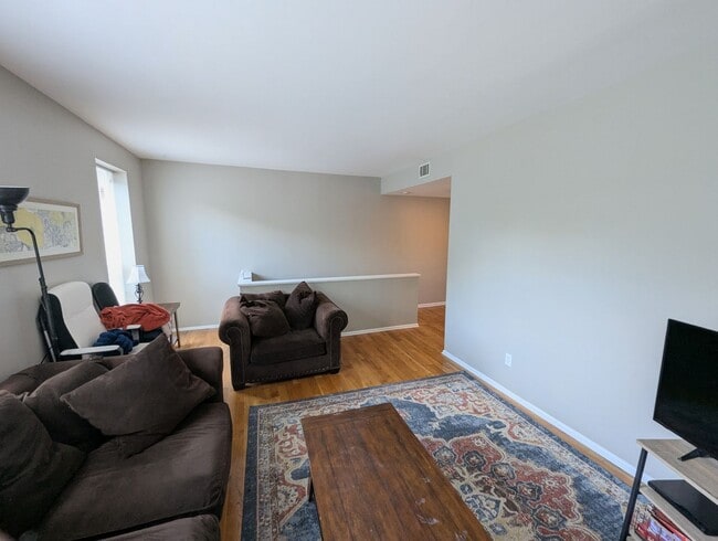 Photo - Fully Furnished Shaw Sanctuary **1/2 Off S...