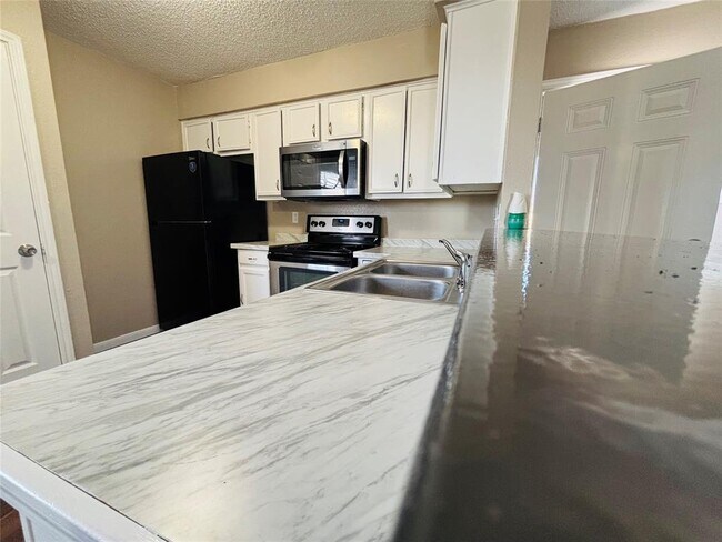 Photo - 503 Hardin Ct