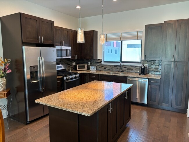 Photo - 130 8th St N