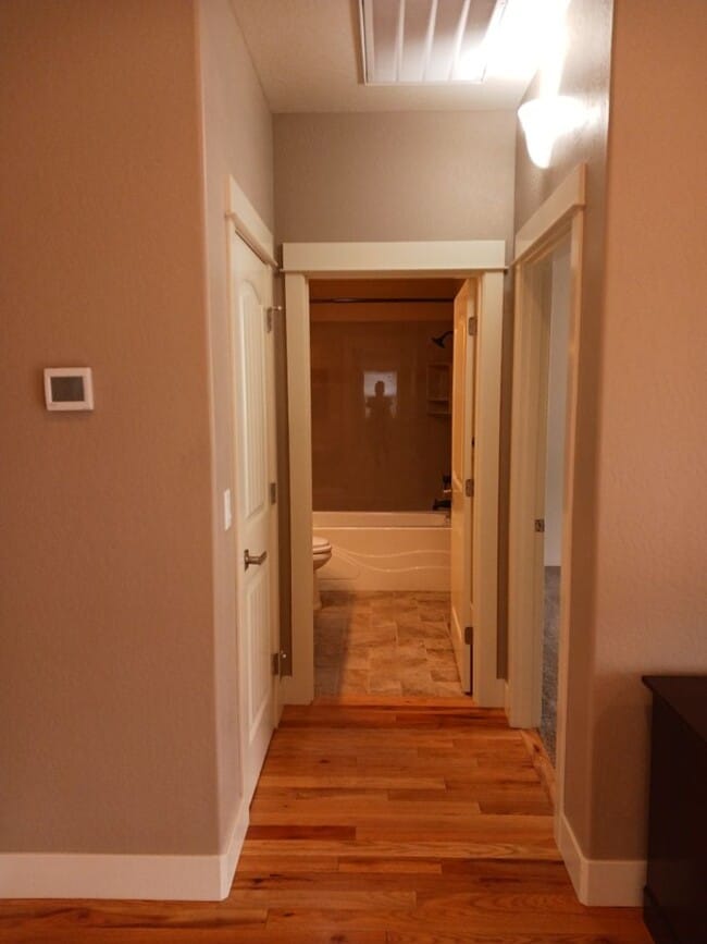 Photo - Charming 2 Bedroom, 2 Bathroom Cottage in Central Point