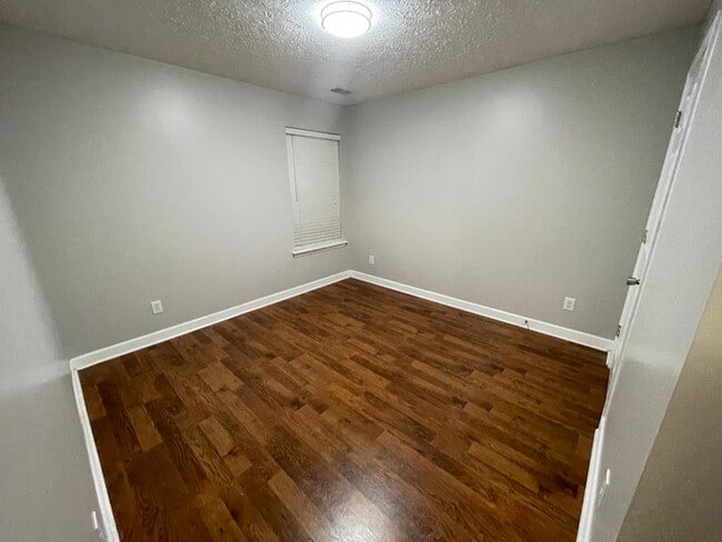 Photo - 7005 Timber Oak Dr