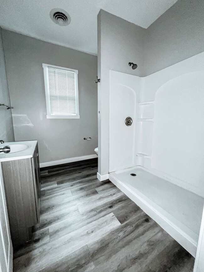 Photo - 606-608 S 5th ST Unit 606 S 5th ST