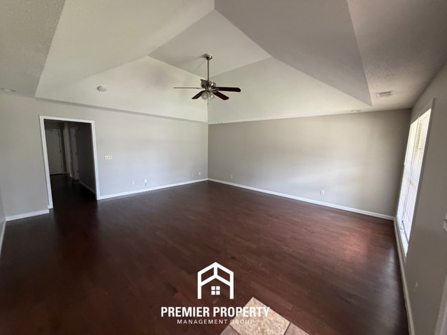 Photo - Charming 3BR/2BA Tuscaloosa Home | High Vaulted Ceilings, Hardwood Floors & Fenced Yard