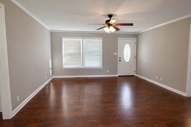 Photo - $1500 3 Bedroom 2 Bath Modern Brick Home!