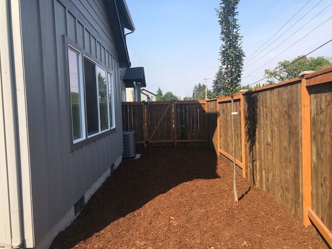 Photo - Newer 3 bedroom, 2.5 bath duplex in desirable neighborhood!