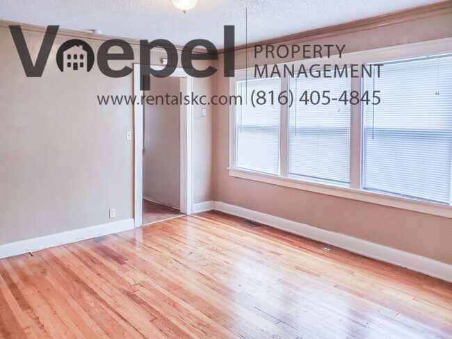 Photo - 5409-5411 Harrison St. Unidad 5411 Harrison St. 1F