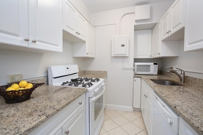 Photo - 1454 Beacon St Apartments Unit 142