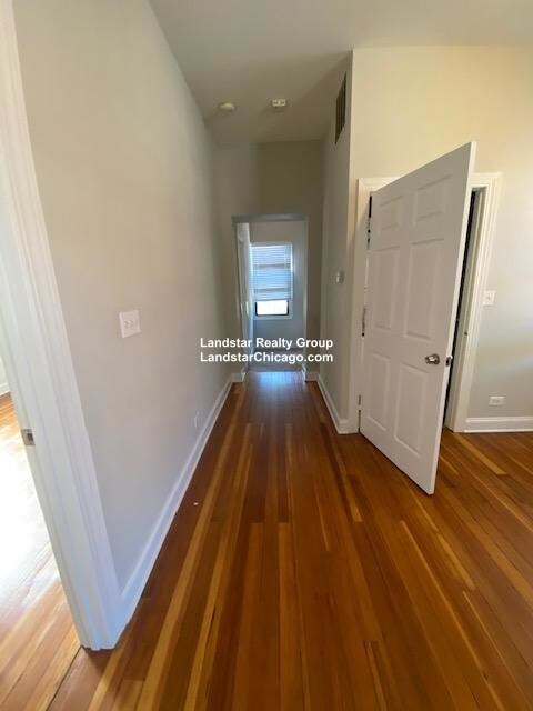 Photo - 3155 N Leavitt St Unit 2R