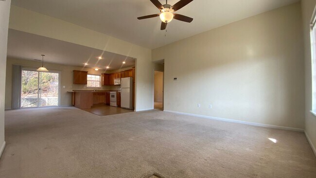 Photo - 3 Bed / 2 Bath Home in Timber Run – Dog Fr...