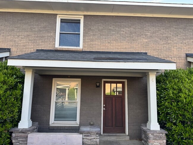 Building Photo - 422 State St