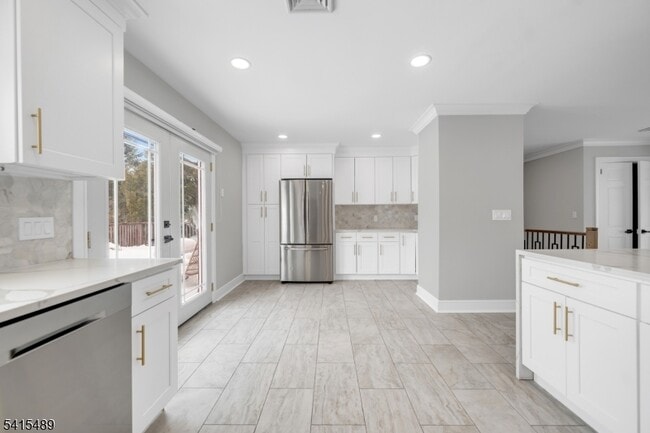 Photo - 475 Cedar Ln