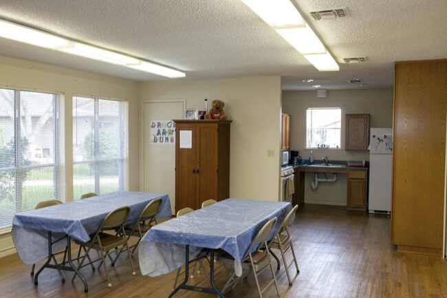 Photo - 1200 Meadow Park Ln Unit #1200