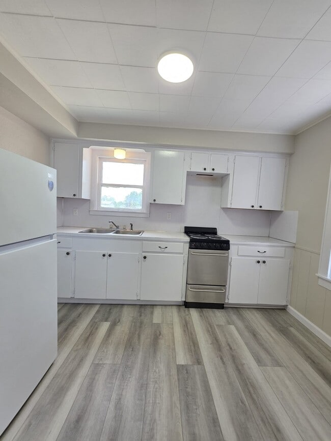Photo - 222 E Pearce St Apartment Unit A