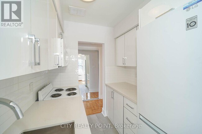Photo - 1545 Bathurst St Unit 405