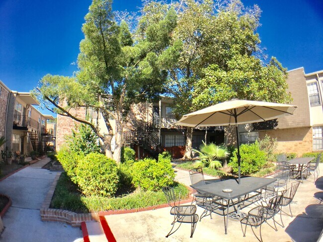 Photo - 5550 N Braeswood Blvd Apartamentos Unidad 137