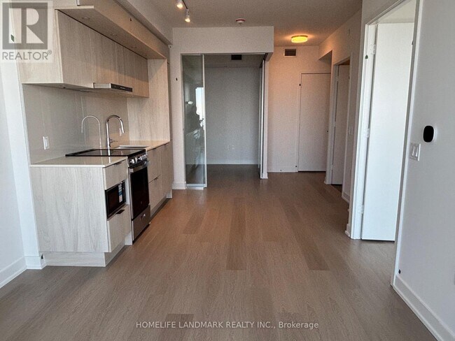 Photo - 448 Burnhamthorpe Rd W Unit 3812