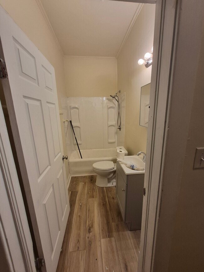 Photo - 37 Eighth St NW Unit 3