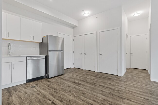 Photo - 46060-46060 Mellard Ave