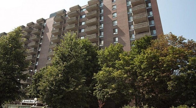 Building Photo - Merivale Manor