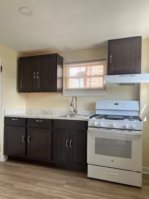 Building Photo - 4402 Lancaster St Rental