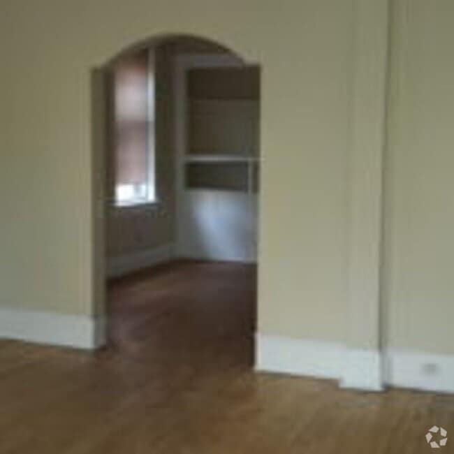 Building Photo - 3 Br Single - Family Home Available August...