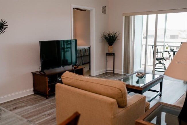 Photo - 5762 Sabal Trace Dr Unidad 203