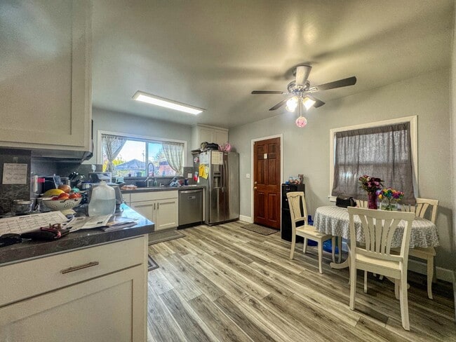 Photo - 44 Chestnut St