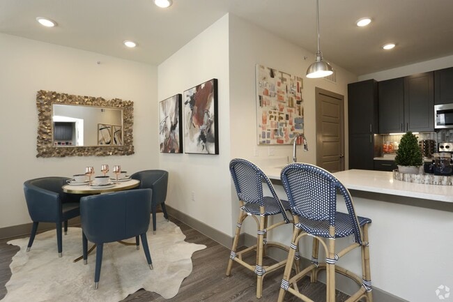 Photo - Up to 4 Weeks Free | Luxury 2-Bed in Conroe! Unidad EAWL