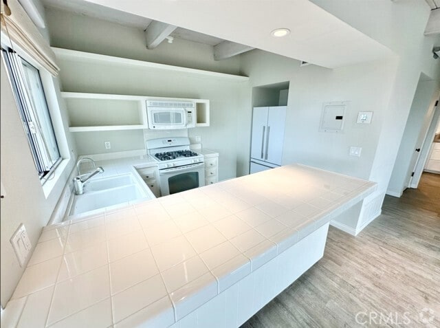 Building Photo - 353 Cedar Way Unit C Rental