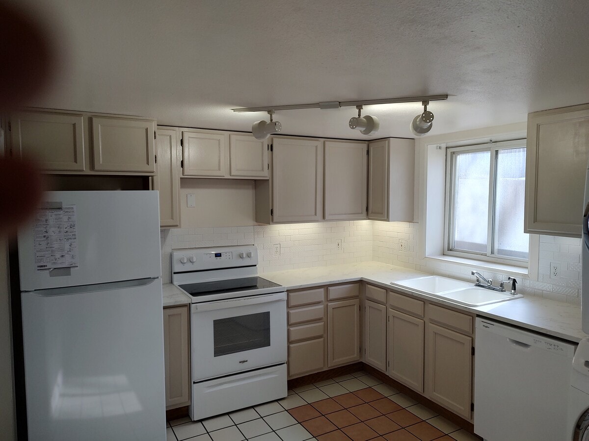Photo - 892 Garfield Ave Unit 892