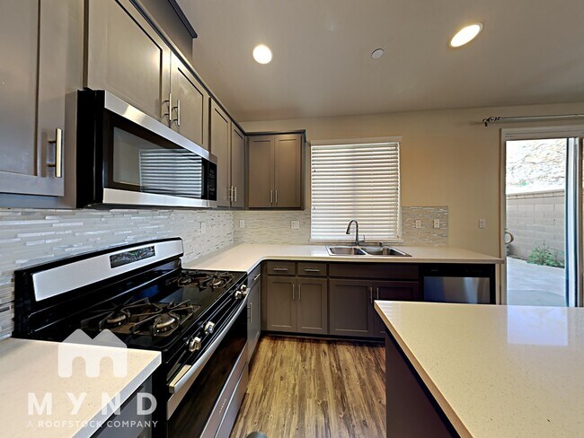 Photo - 2497 Ben Ali Wy