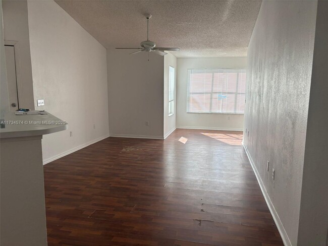 Photo - 1401 Village Blvd Unidad 2227 Rental