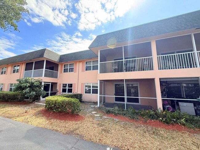 Photo - 760 SE 2nd Ave Unit D112