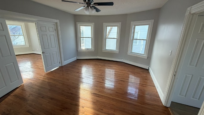 Photo - 188 Division St Unidad FL 2