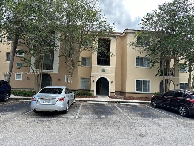 Building Photo - 2520 Centergate Dr Unit 206
