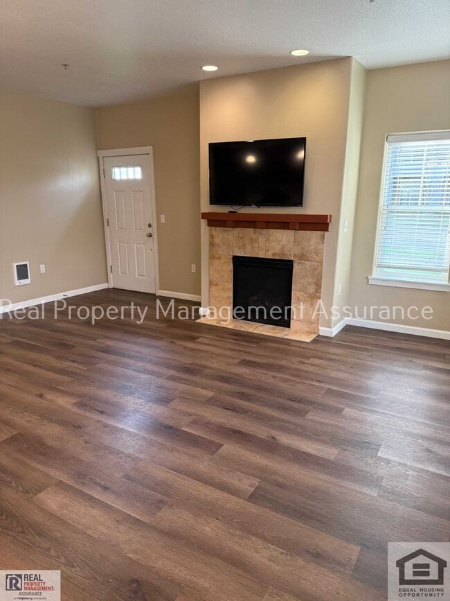 Photo - Cheerful 1BR/1BA Condo Home in Convenient El Monica / Tanasbourne / Beaverton Neighborhood