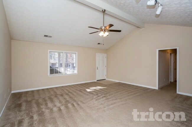 Photo - 1631 Quail Run SW