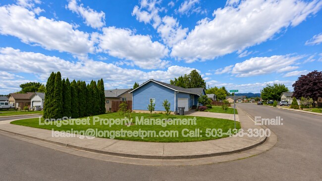 Photo - 1908 Lowther Pl