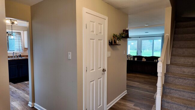 Photo - 86 Pendleton Ln