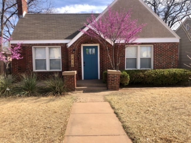 Photo - 2419 20th St