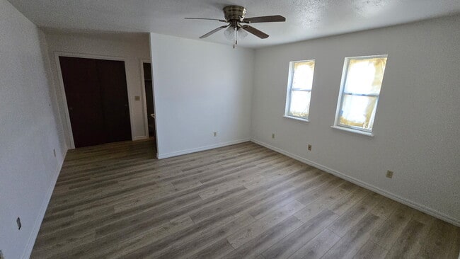 Photo - 2504 E 19th St