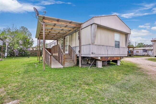 Building Photo - 10821 TX-150 Unit 8 Rental